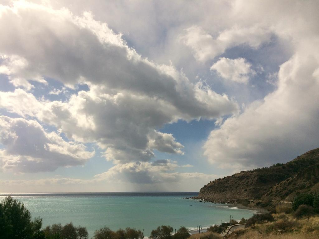 Big Blue Apartments Myrtos Esterno foto